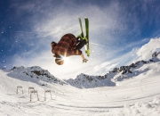 开云官网-霍勒迪末节狂飙19分，马刺鏖战险胜浙江显冠军底蕴