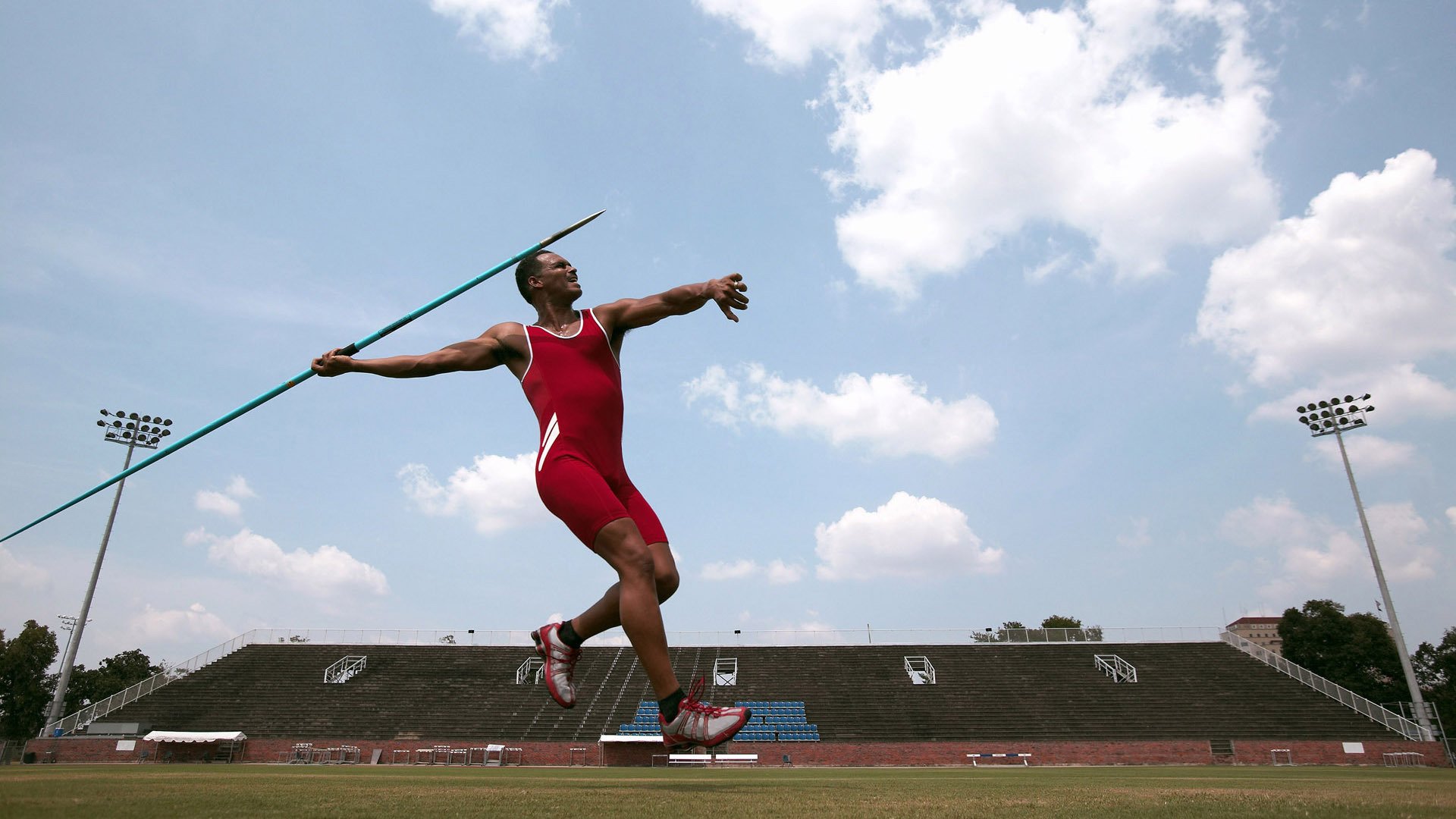 切特关键制胜，NBA季后赛之夜的唯一性回响