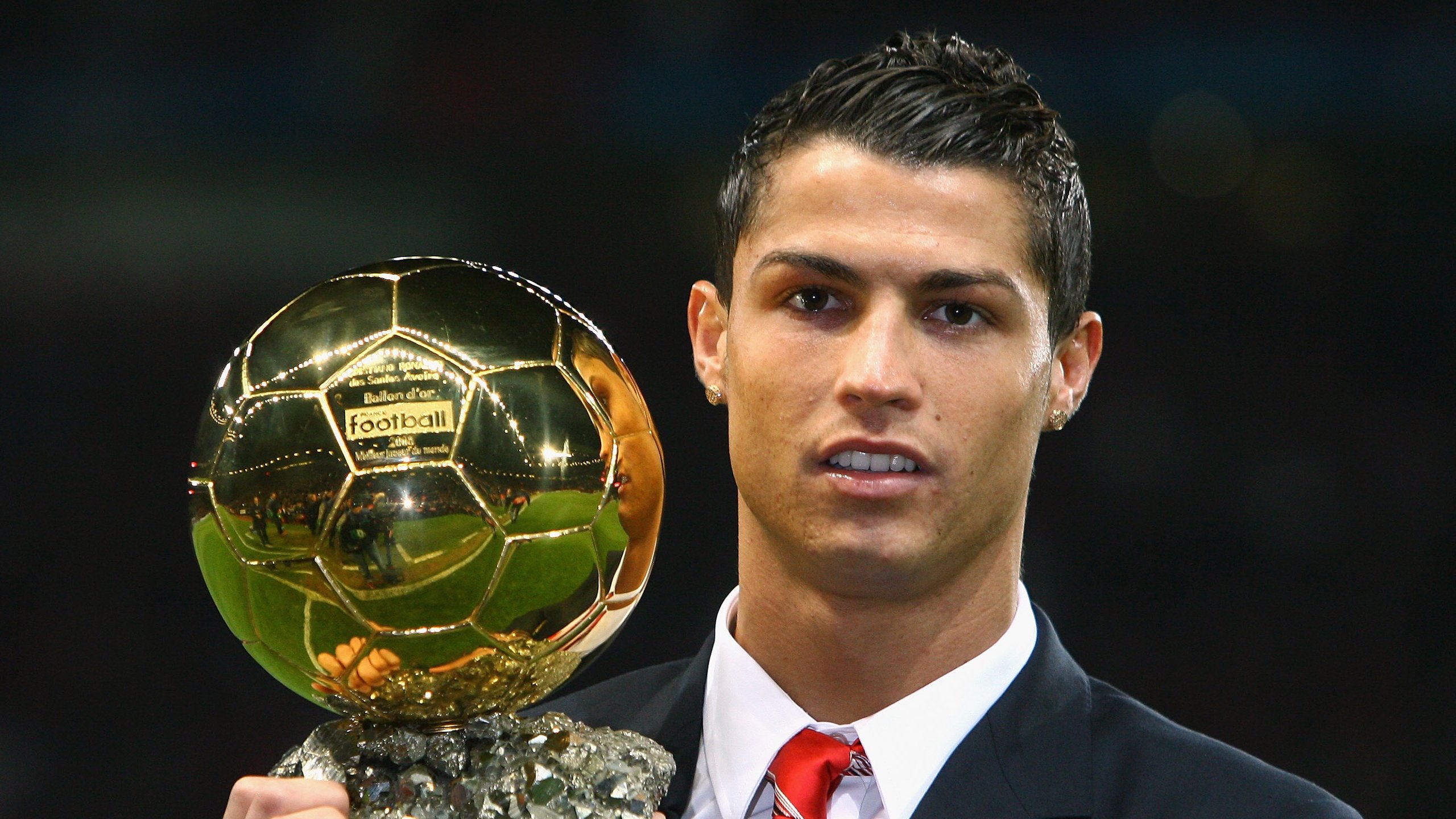 摩纳哥稳稳拿下秘鲁，阿圭罗成为胜负手