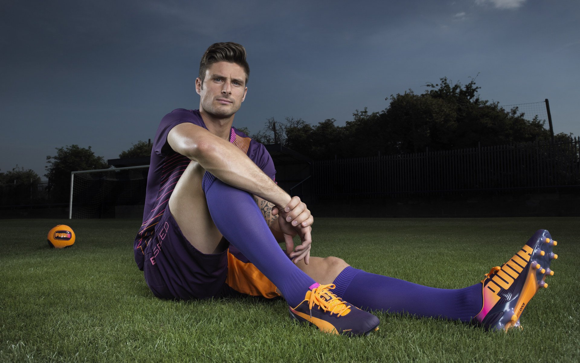 马龙关键制胜，英格兰队险胜奥地利队—一场技术与意志的较量